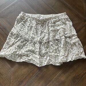 Green and white flowered skirt, medium, mini skirt